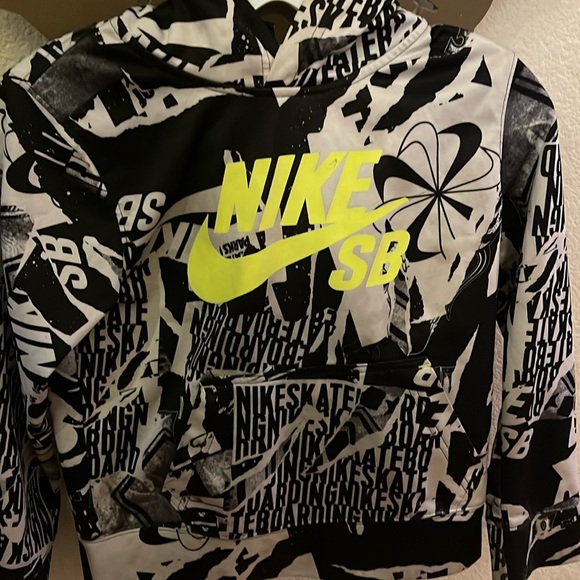 Nike Skate Sweatshirt - Picture 1 of 2